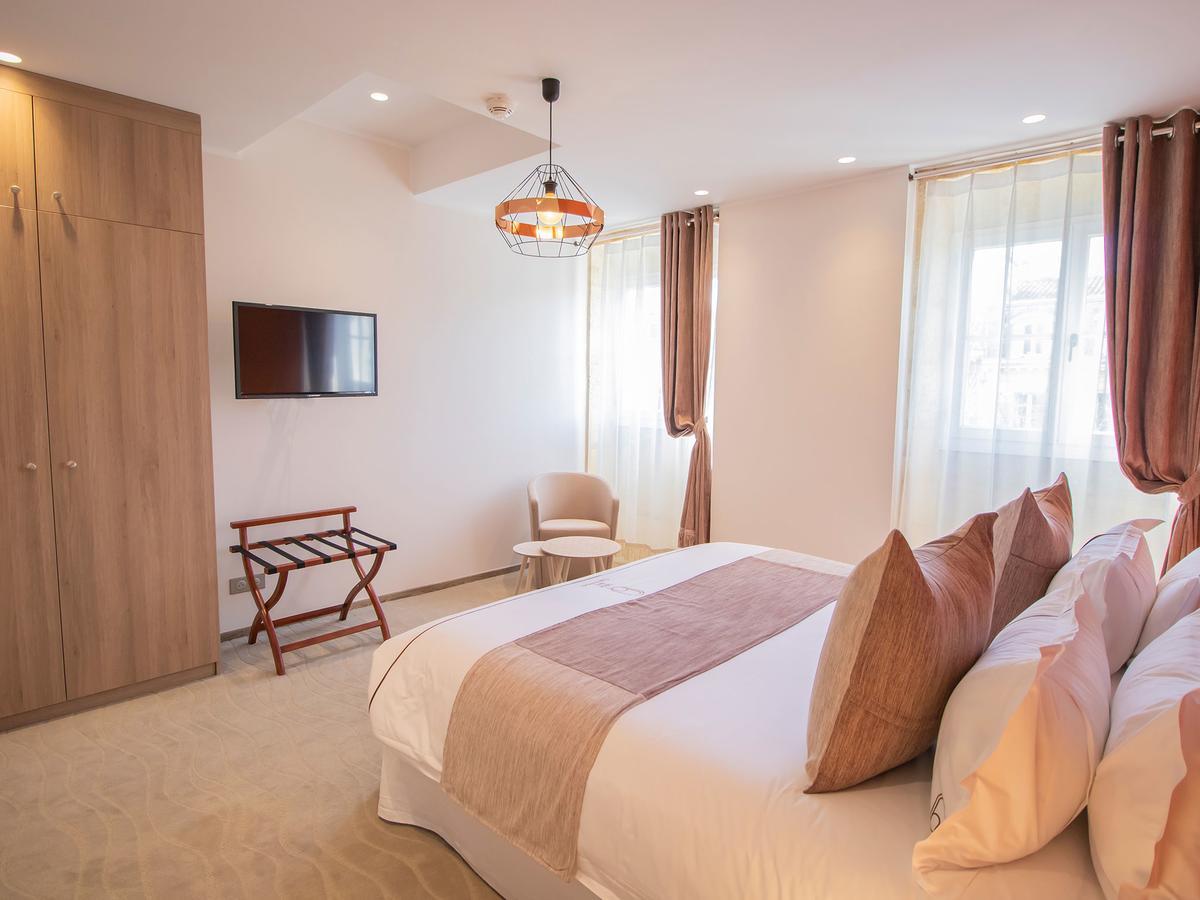 Hotel Des Quinconces Centre 5*